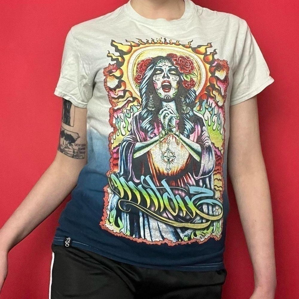 Blue and white sublime tee shirt  💙🤍​​​​​​​​​​​​​​​​​